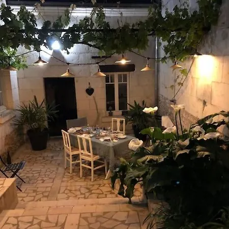 Holiday home Ancien Pressoir, Semi-troglodyte *